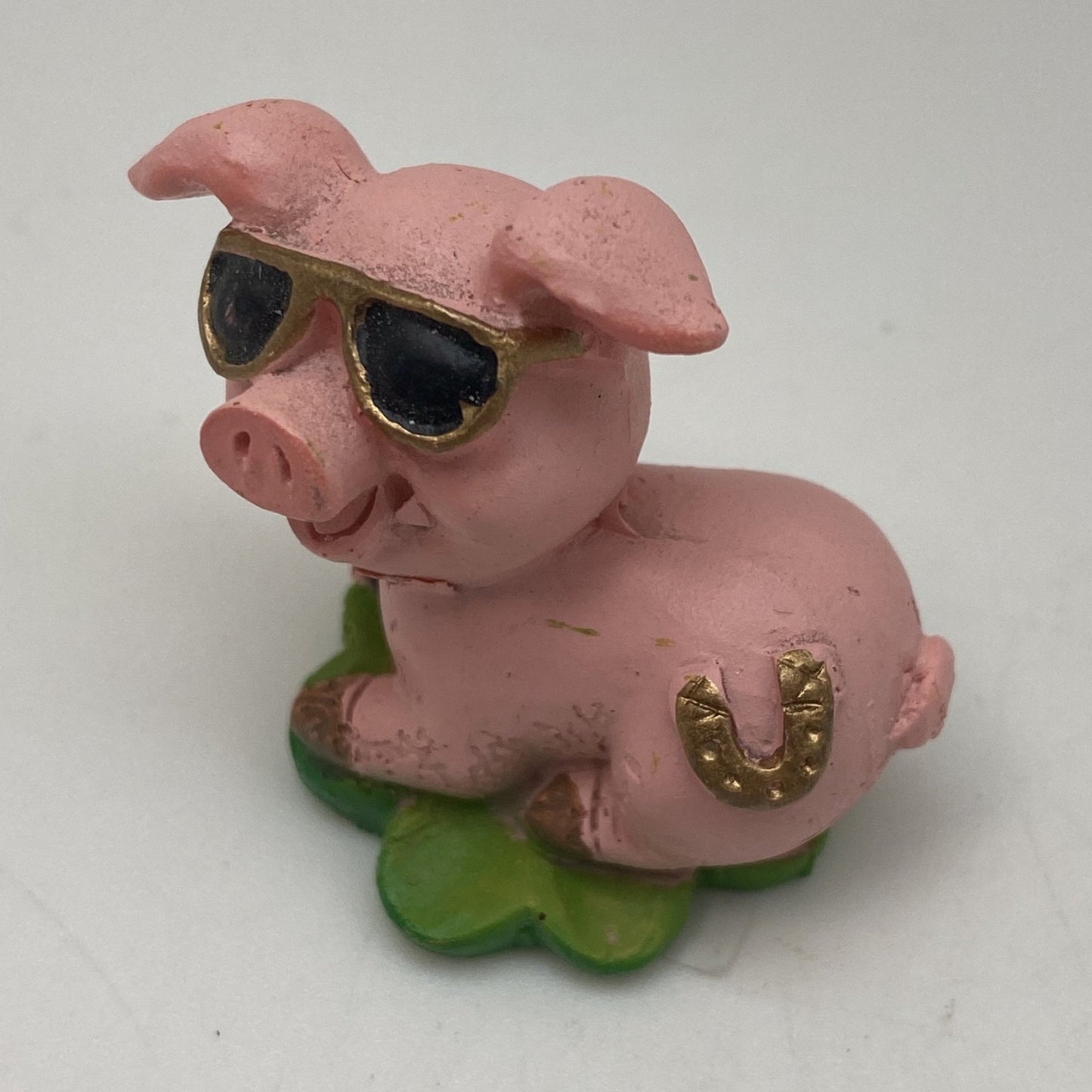 Innenmodell "Schwein mit Hufeisen-Marke" - 40 x 45 mm - Schneekugelhaus