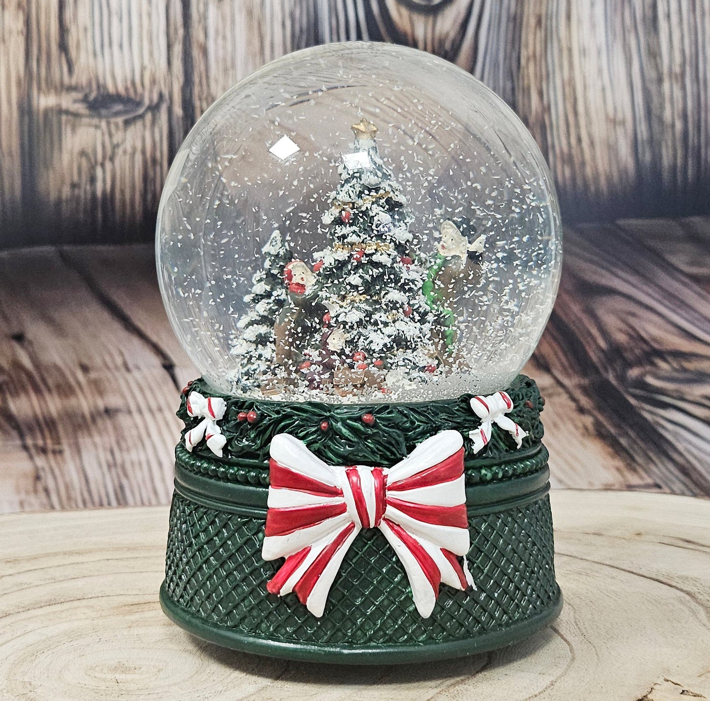 Nostalgische Schneekugel Christbaum schmücken Weihnachtsdekor grün 100 mm Durchmesser mit Spieluhr - Schneekugelhaus