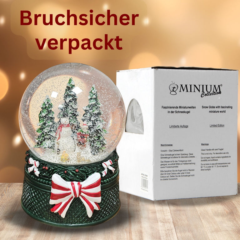 Nostalgische Schneekugel Schneemann steht auf Weihnachtsdekor grün 100 mm Durchmesser mit Spieluhr - Schneekugelhaus